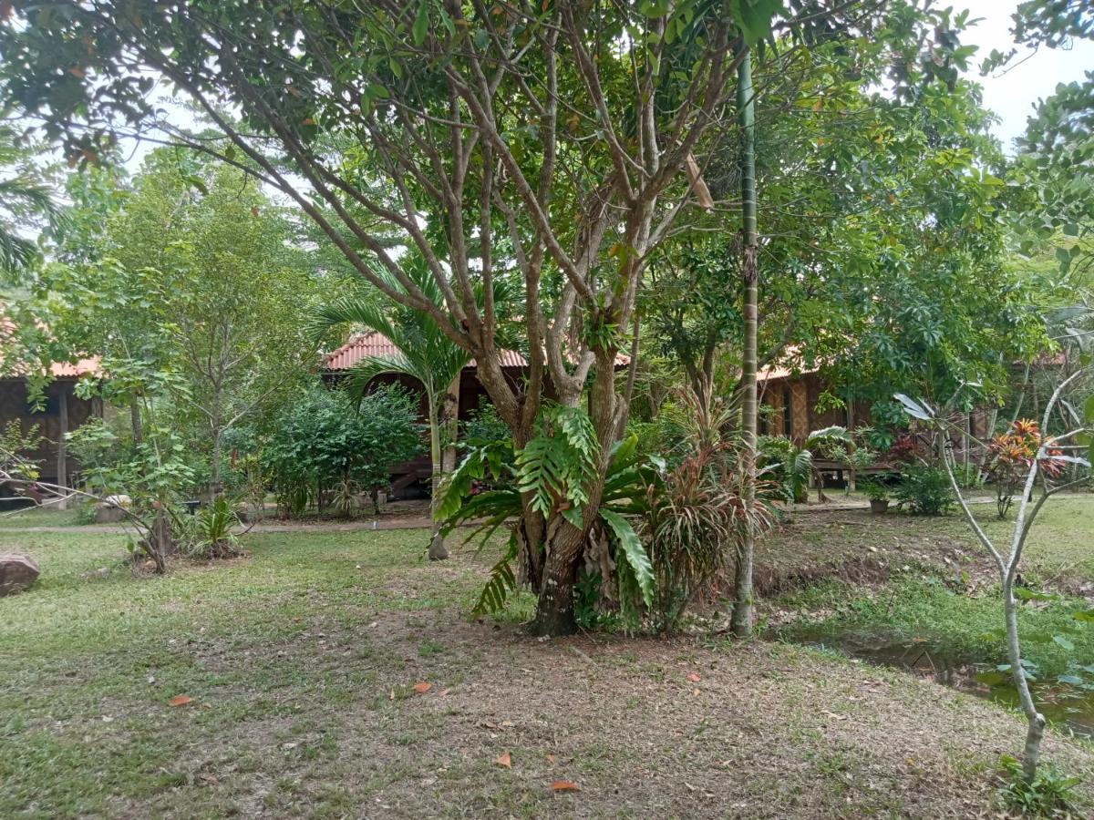 Ban Ban Bangalow Koh Jum Exterior foto
